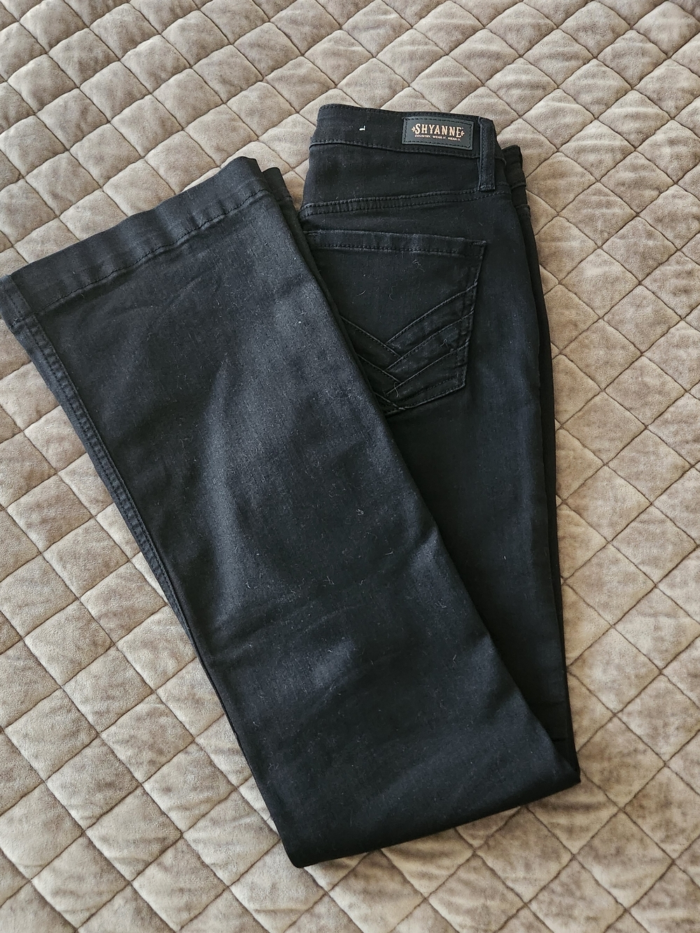 Shyanne Black Flare Jeans with Classic Five-Pocket Cut - Picture 3 of 6